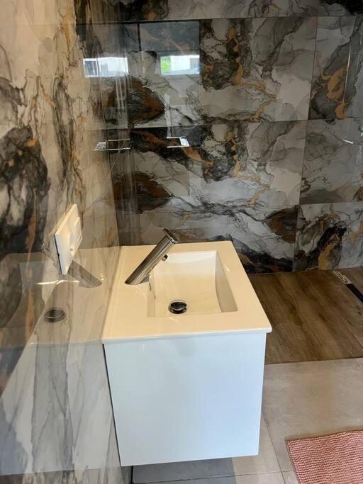 Lutterbach Maisonnette Avec Terrasse Avec Spa Privatif מראה חיצוני תמונה